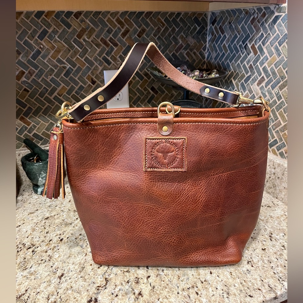 Coastal Hillbilly Mid-Sized Bucket in Deep Whiskey